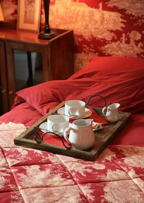 Les Glycines Bed & Breakfast Billiers