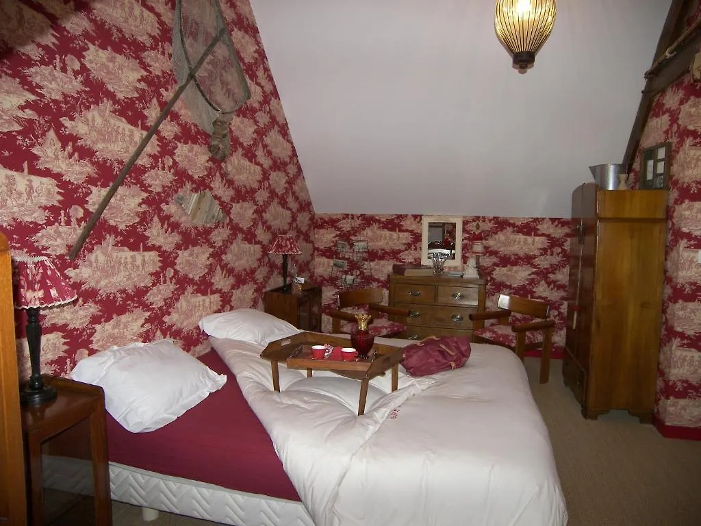Les Glycines Bed & Breakfast Billiers 0*,  France