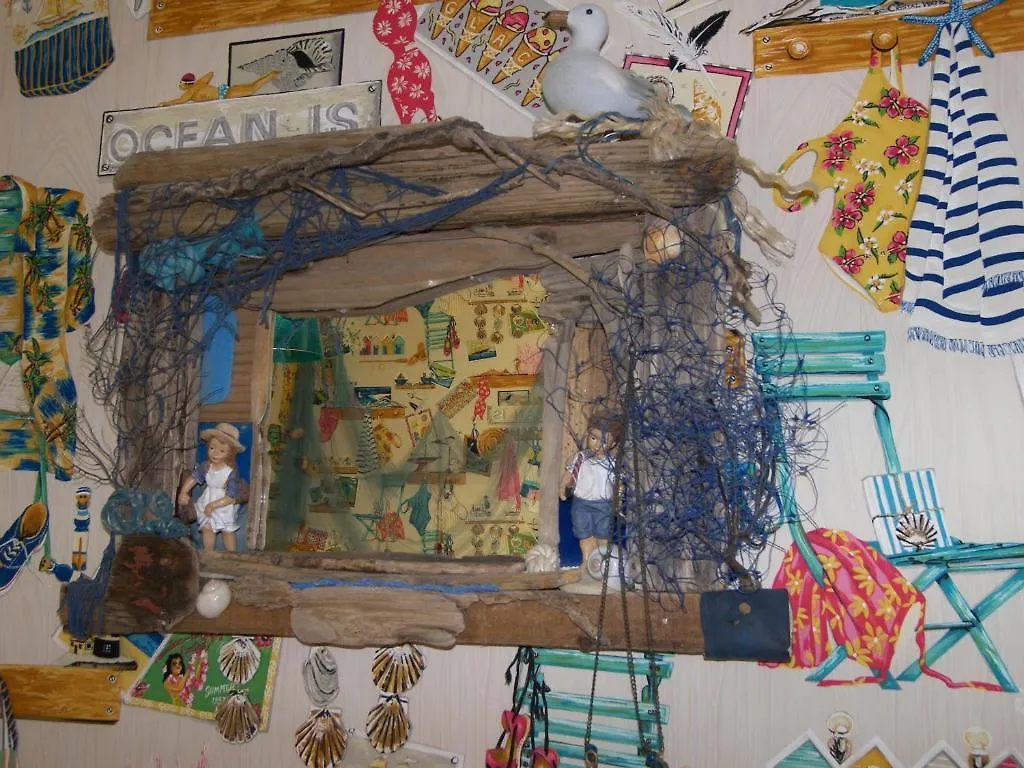 Les Glycines Bed & Breakfast Billiers France